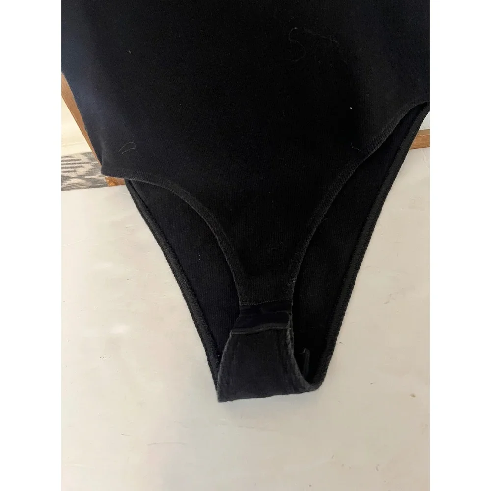 OFF WHITE Ribbed Black Tank Bodysuit Size Large LG 425 Label.     Ii - Picture 7 of 7